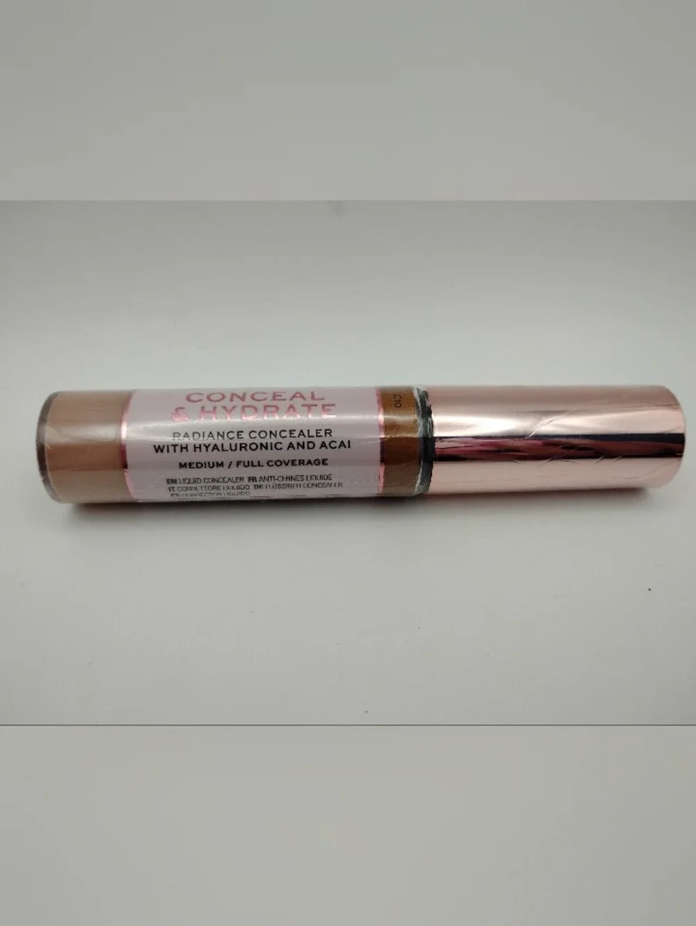 MAKEUP REVOLUTION Conceal & Hydrate Radiance Concealer - Warm Tan (C10)